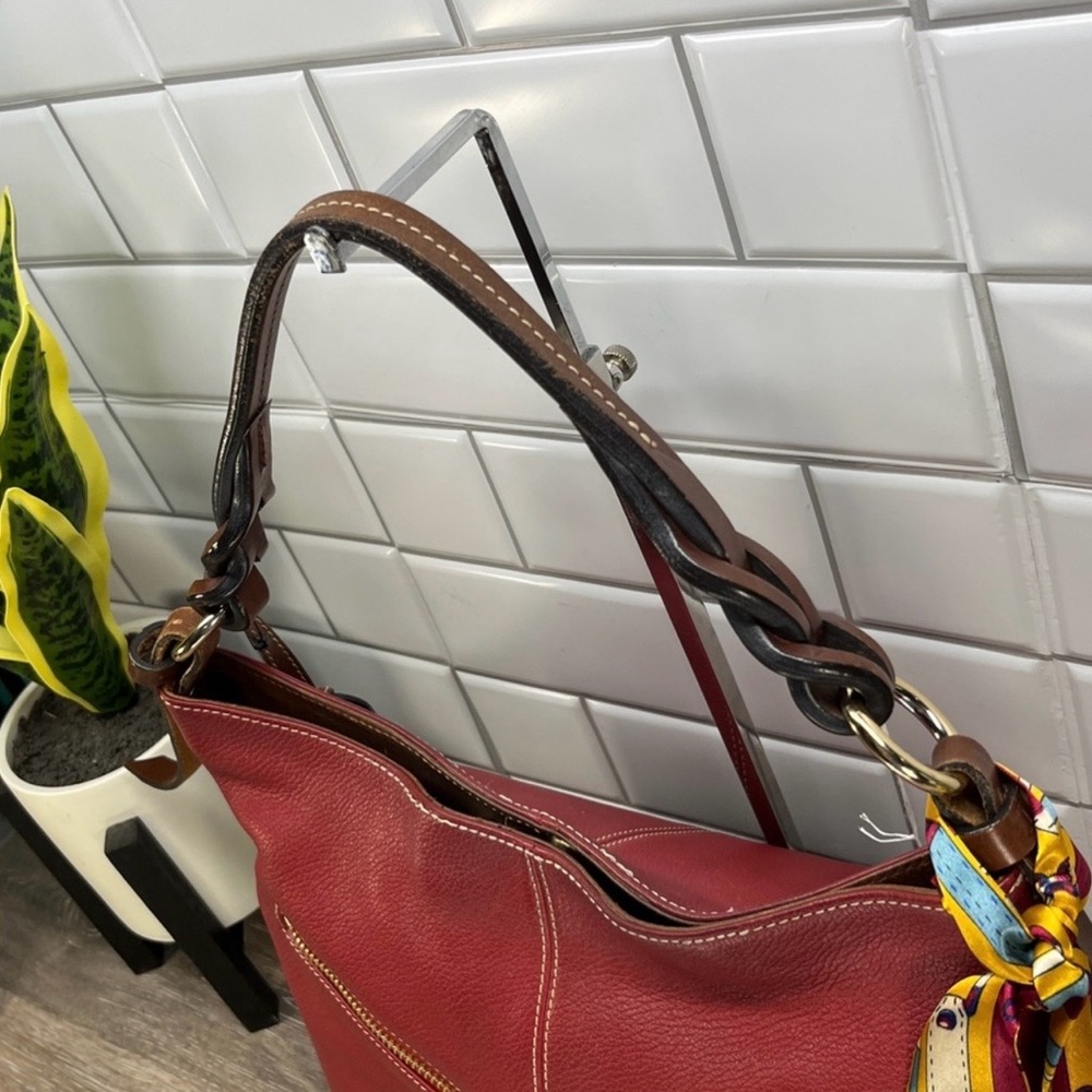 Dooney & Bourke Red Pebbled Leather Shoulder Bag! Preowned! - Picture 5 of 15